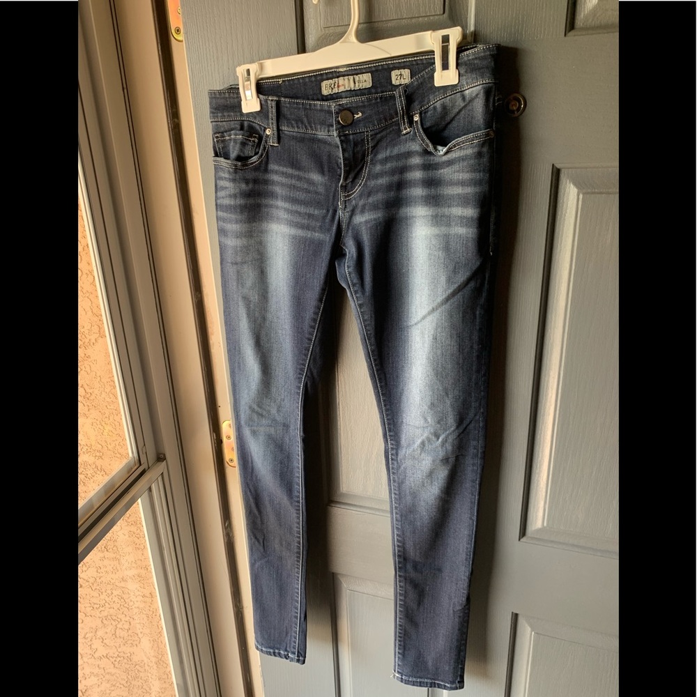 Womens denim.  Buckle Brand Stella fit. Sz 27 Long